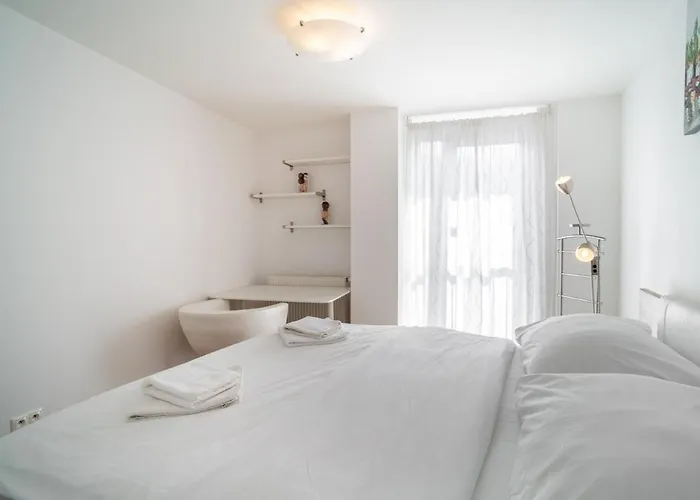 Chic Urban 1br And Easy Parking 아파트