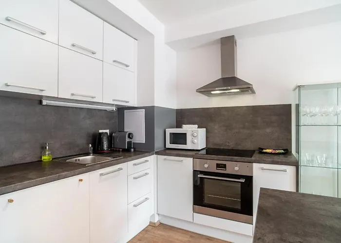 Chic Urban 1br And Easy Parking شقة *