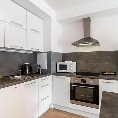 Chic Urban 1br And Easy Parking アパート *